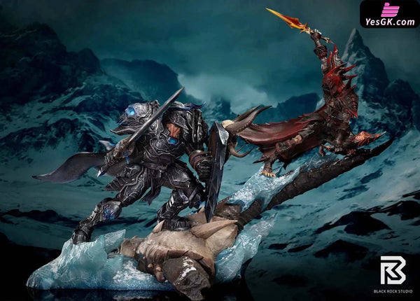 5V5 Battle Series 001 Fearless Warrior VS Undead Bloodfang Thief With LED World of Warcraft Statue - Black Rock Studio