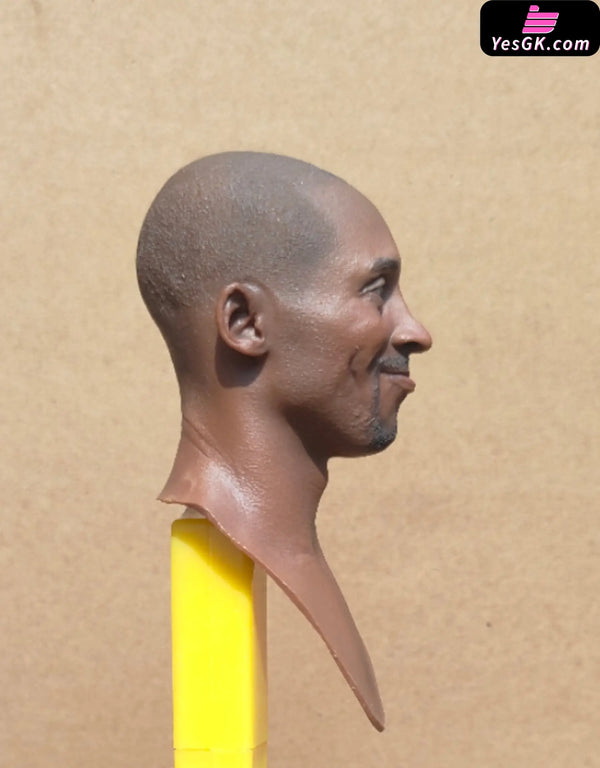 1/6 Kobe Bryant Smiling Head Sculpture Action Figure - 69toys Studio [Pre-Order] Sports Stars