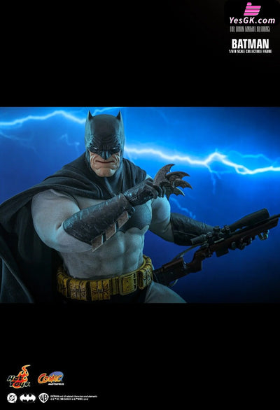 Dc 1/6Cms024 Batman: The Dark Knight Returns Batman (Licensed) Action Figure - Hottoys Studio