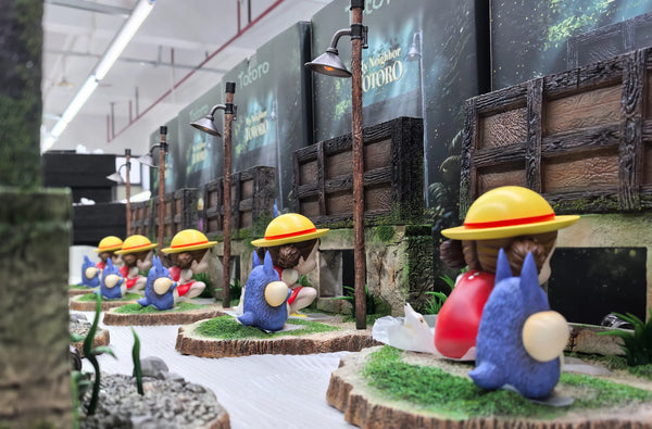 My Neighbor Totoro Hayao Miyazaki Desktop Series 05 The Happiest Search Mei Hide-and-Seek with Totoro GK Statue - Wu Yu Studio [In-Stock]