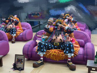 One Piece Four Emperors Seated Teach GK Statue - Tian Xie She Studio [In-Stock]
