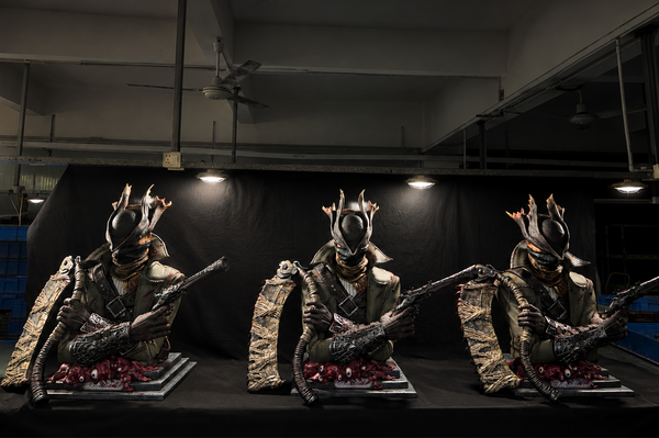 Bloodborne Meat Saw & Hunter Pistol Hunter Bust GK Statue - Panda Studio [In-Stock]