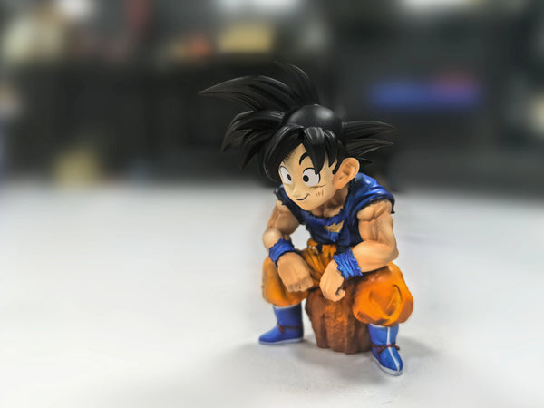 Dragon Ball Battle-Damaged Goku Sitting posture WCF GK Statue - League Studio [Pre-Order]