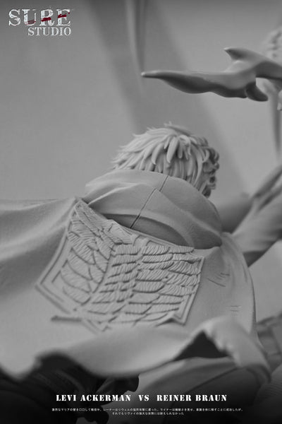 Attack on Titan SSS Titan Battle Series Levi Ackerman VS Reiner Braun 1/6 GK Statue - Sure Studio [Pre-Order]