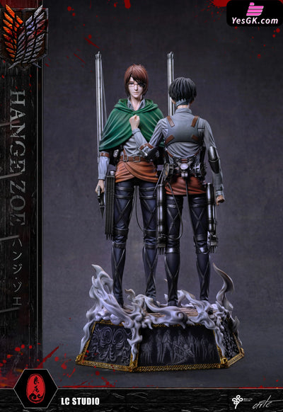 Attack On Titan Levi Ackerman Hange Zoe Statue - Lc Studio [Pre - Order]