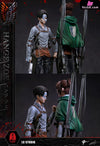 Attack On Titan Levi Ackerman Hange Zoe Statue - Lc Studio [Pre - Order]