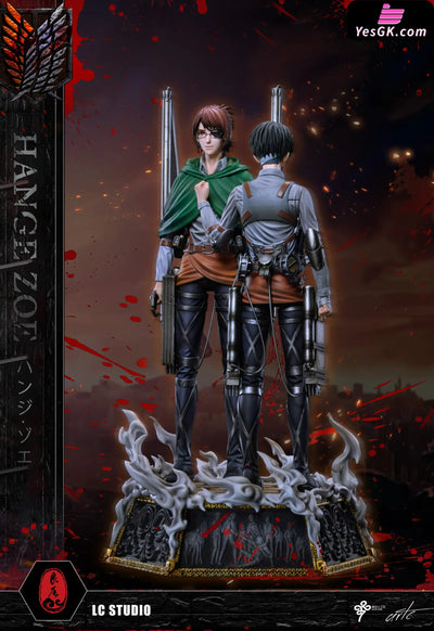 Attack On Titan Levi Ackerman Hange Zoe Statue - Lc Studio [Pre - Order]