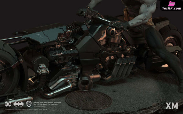 Batman White Knight 1/4 Scale Licensed Statue - XM Studio [In-Stock] - Full Payment - DC Comics