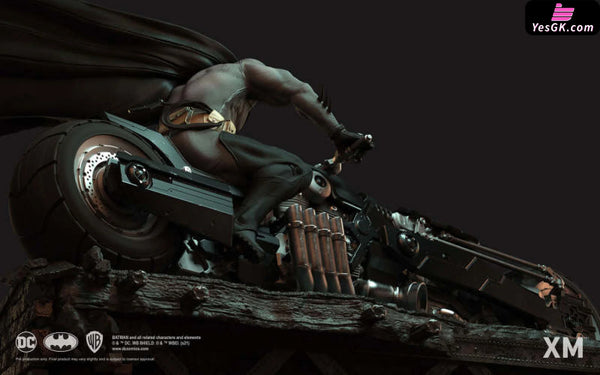 Batman White Knight 1/4 Scale Licensed Statue - XM Studio [In-Stock] - Full Payment - DC Comics
