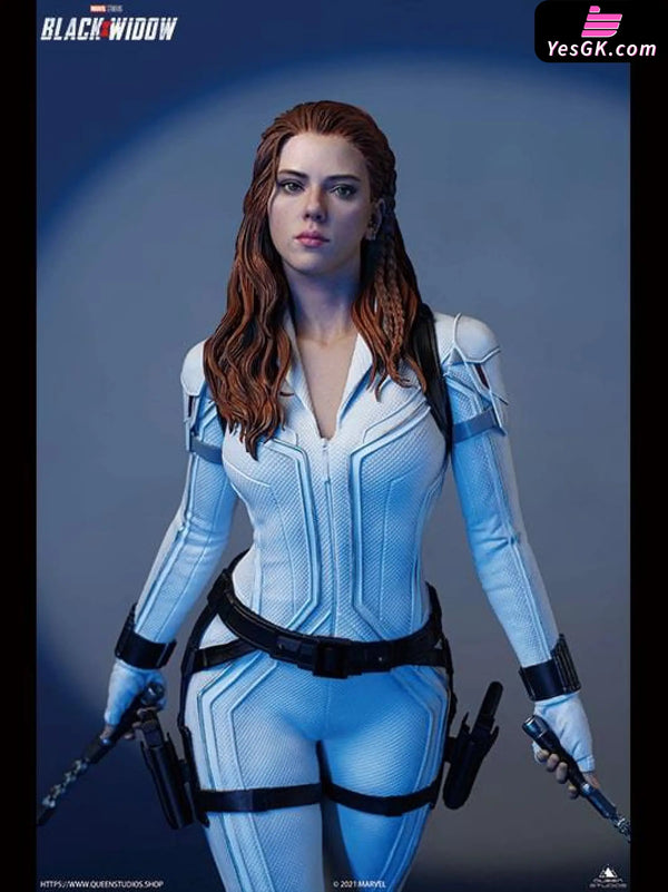 Black Widow Snow Suit 1/4 Licensed Statue - Queen Studio [In-Stock] - Full Payment - MARVEL