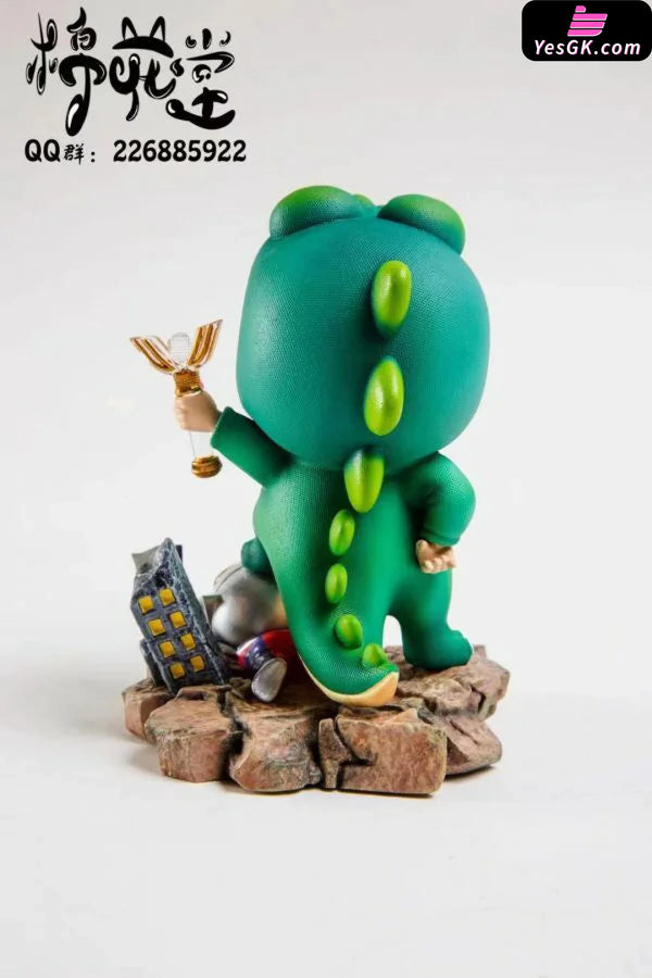 Crayon Shin-chan Monster Shinnosuke Nohara Beating up Ultraman GK Statue - M.H.T Studio [In-Stock] - Crayon Shin-chan