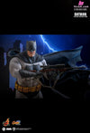 Dc 1/6Cms024 Batman: The Dark Knight Returns Batman (Licensed) Action Figure - Hottoys Studio