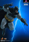 Dc 1/6Cms024 Batman: The Dark Knight Returns Batman (Licensed) Action Figure - Hottoys Studio