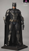 Dc Batman Trilogy Iii Jl Tactical Chinese Armor Statue - Z Studio [Pre-Order] Comics