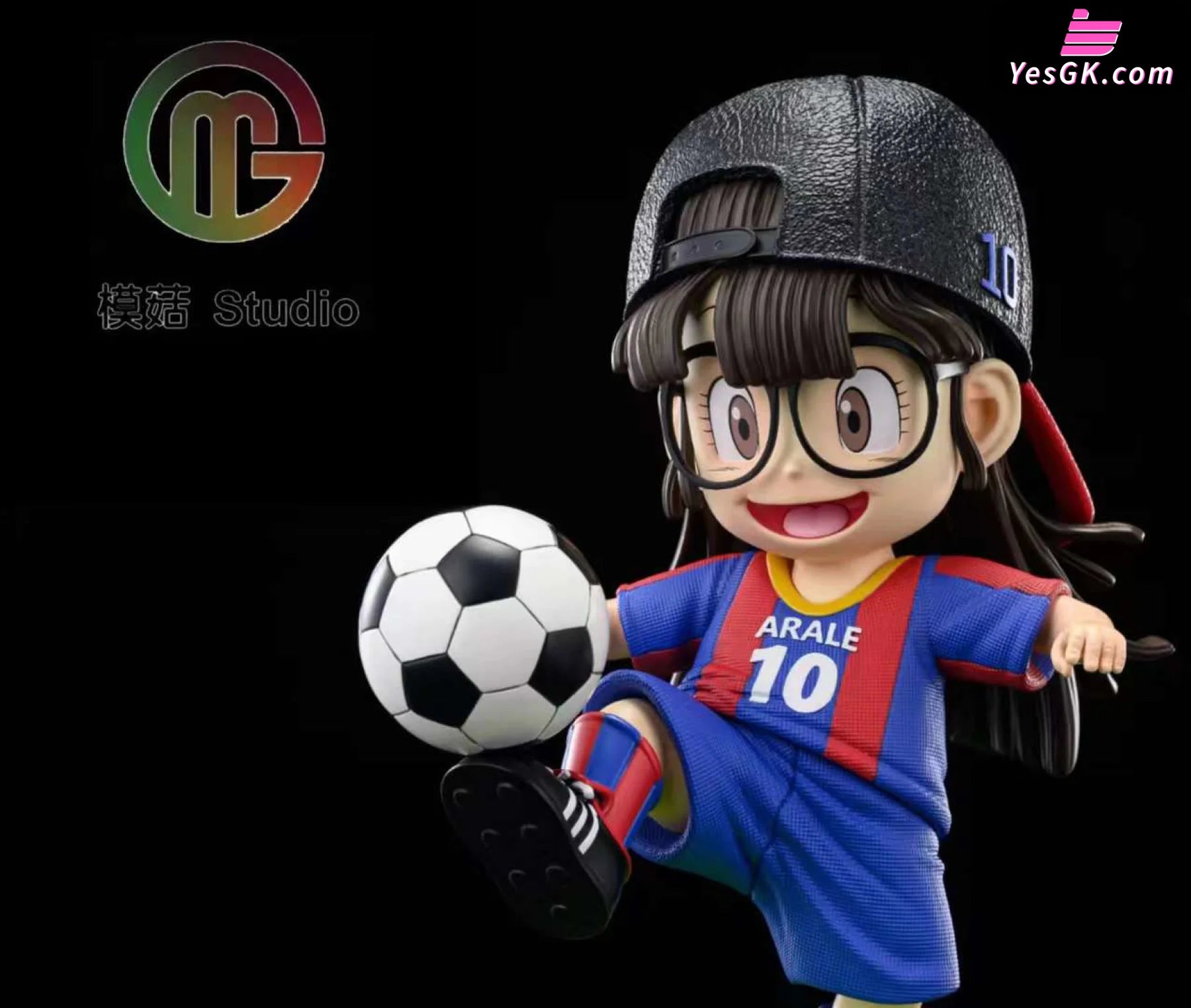 Dr. Slump Star Series Arale#2 Soccer Arale Resin Statue - Mg Studio [Pre-Order]