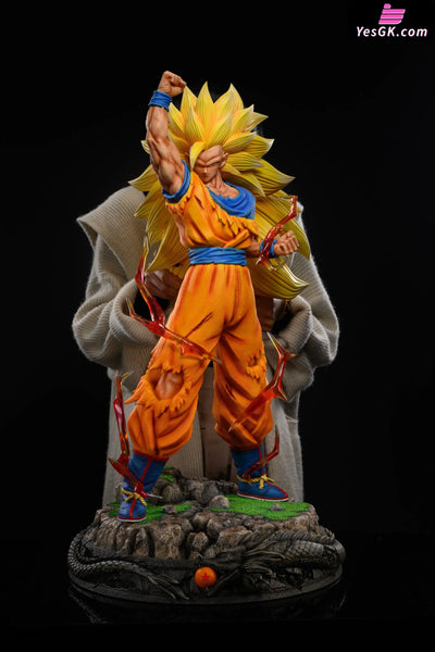 Dragon Ball Standing Door God Series #2 Super Saiyan 3 Statue - 70Cm Studio [Pre - Order]