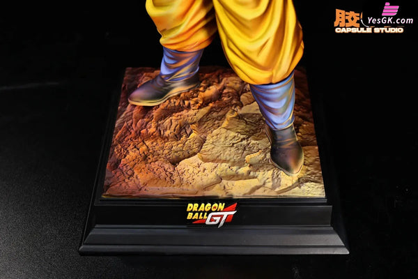 Dragon Ball Super Saiyan 4 Goku Clasps His Fists GK Statue - Capsule Studio [Pre-Order] Dragon Ball