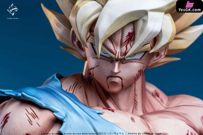 Dragon Ball Super Saiyan Goku Bust Statue - LoaDen Studio