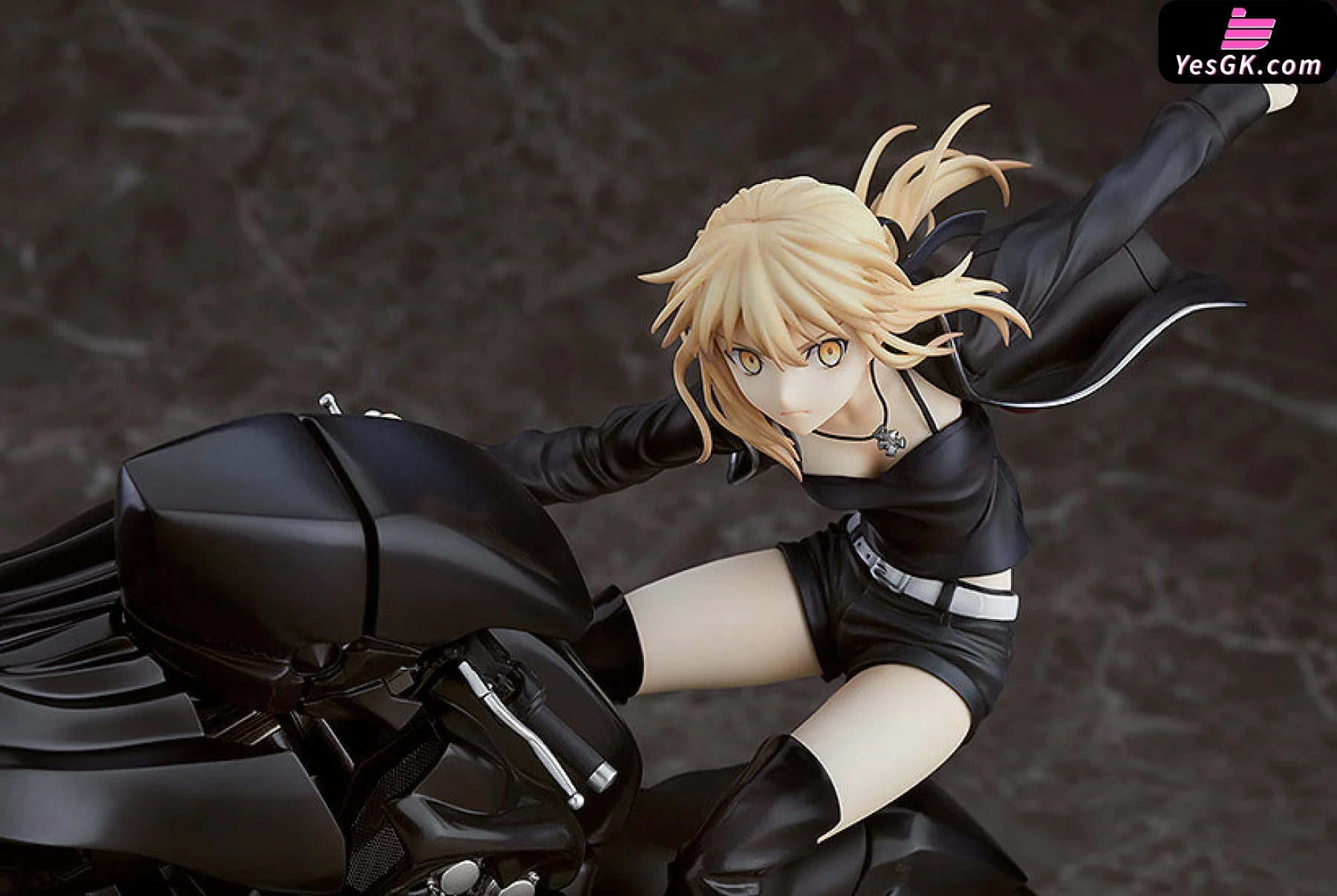 Fate/Grand Order Saber Alter Saber Motored Cuirassier Statue