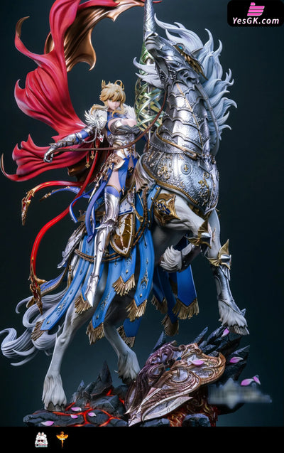 Fate White Lancer & Black Lancer Resonant Saber Artoria Pendragon GK Statue - UMM Studio [Pre-Order] Fate