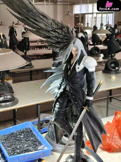 Final Fantasy 7 Sephiroth Statue - FanArt Studio [In-Stock] Final Fantasy