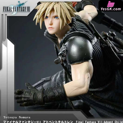 Final Fantasy Advent Child Cloud Vs Sephiroth Statue - Fanart Studio [Pre-Order]