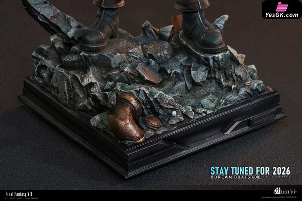 Final Fantasy VII Cloud Strife Statue - Dream Boat Studio - Final Fantasy