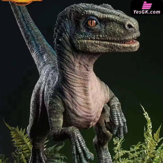 Jurassic World Second Beta Dinosaur Statue - Queen Studio [Pre-Order]