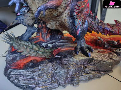 MonHun Hellblade Glavenus GK Statue - Dragon Frontier Studio [In-Stock] Full Payment Others