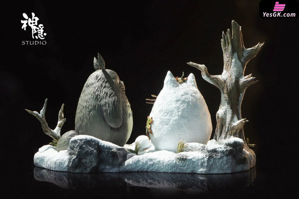 My Neighbor Totoro Encounter Series Totoro Playing in the Snow GK Statue - Shen Yin Studio [Pre-Order] Miyazaki Anime