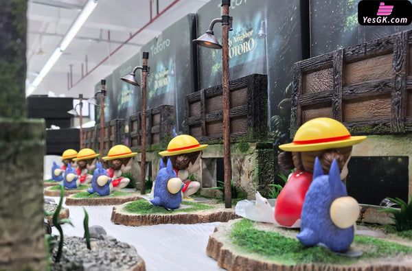 My Neighbor Totoro Hayao Miyazaki Desktop Series 05 The Happiest Search Mei Hide-and-Seek with Totoro GK Statue - Wu Yu