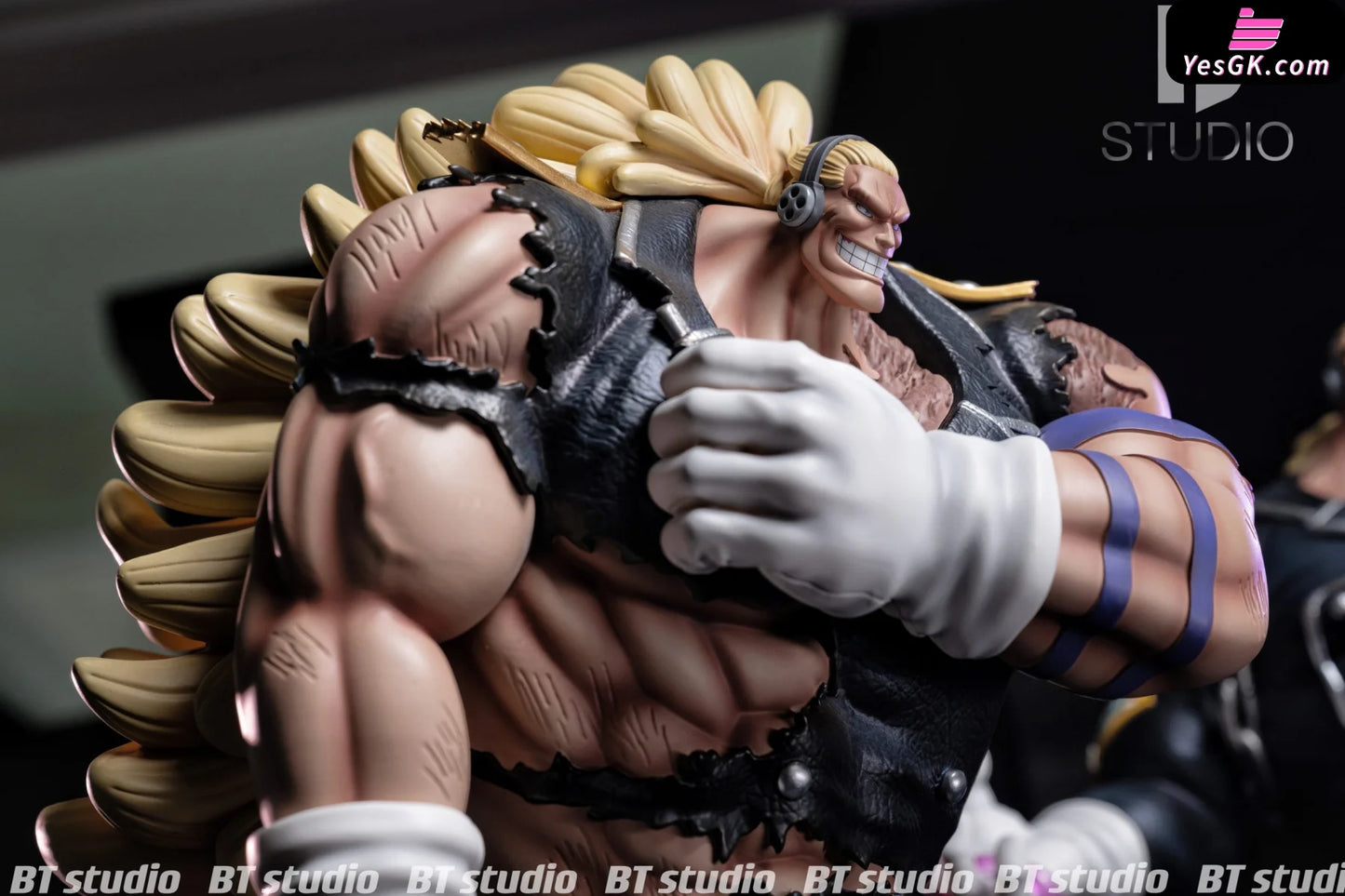 One Piece Douglas Bullet Statue - Bt Studio [Pre-Order]