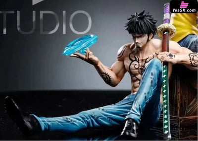ONE PIECE Shichibukai #2 Trafalgar D. Water Law Statue - BT Studio [In-Stock] Full Payment / Law One Piece