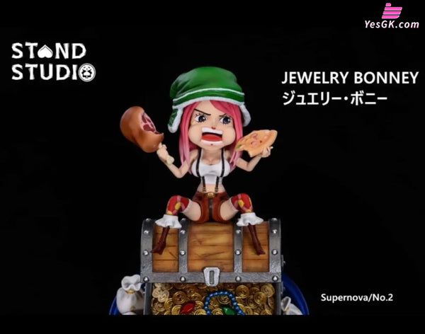 One Piece Supernova #1 Urouge & #2 Jewelry Bonney WCF Statue - Stand Studio [In-Stock] - One Piece