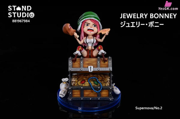 One Piece Supernova #1 Urouge & #2 Jewelry Bonney WCF Statue - Stand Studio [In-Stock] - One Piece