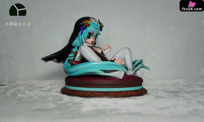 Original Novitiate Nun Sister Statue - X-H-Z Studio & T.x.s [Pre-Order Closed] Design