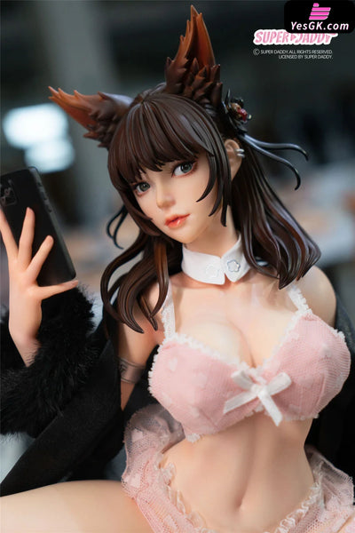 Original Selfie HARU Resin Statue - SUPER DADDY Studio [In-Stock] - Full Payment - Original Design