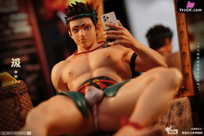 Original Selfie Of Ji Resin Statue - Milk Club Studio [Pre-Order] Design