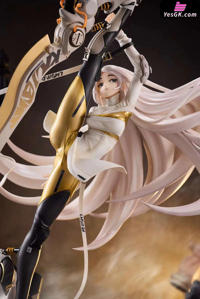 Original White Knight Between Black And Statue - Ribose Studio [Pre-Order]