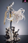 Original White Knight Between Black And Statue - Ribose Studio [Pre-Order]