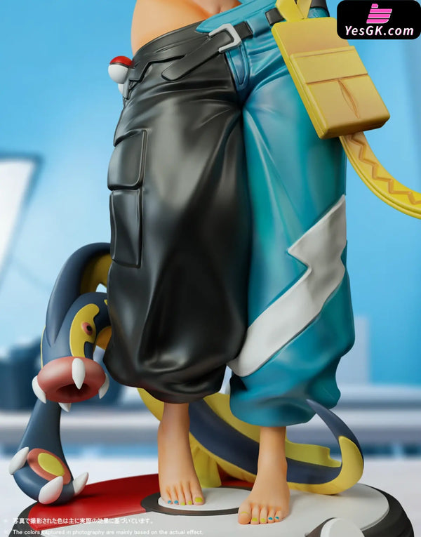 Pokemon Canari Statue - TG Studio
