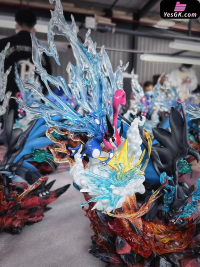 Pokemon Greninja VS Mega Charizard X GK Statue - Fantasy Studio [In-Stock] - Full Payment - Pokemon