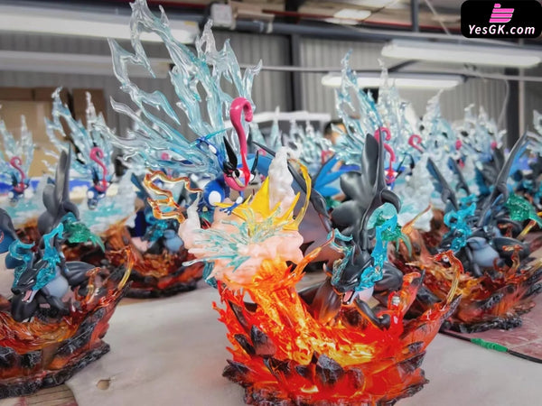 Pokemon Greninja VS Mega Charizard X GK Statue - Fantasy Studio [In-Stock] - Full Payment - Pokemon