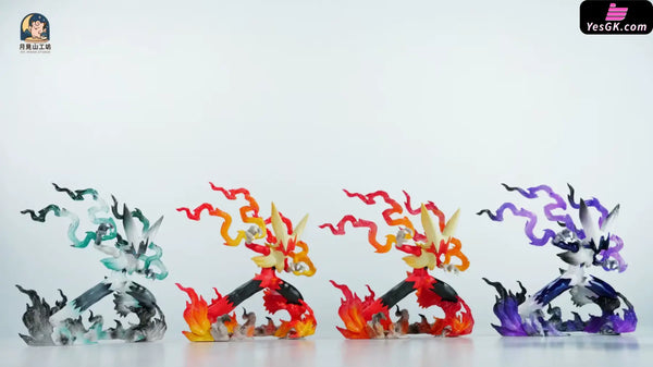 Pokemon Mega Blaziken & Torchic Statue - MT.MOON Studio [Pre-Order] - Pokemon
