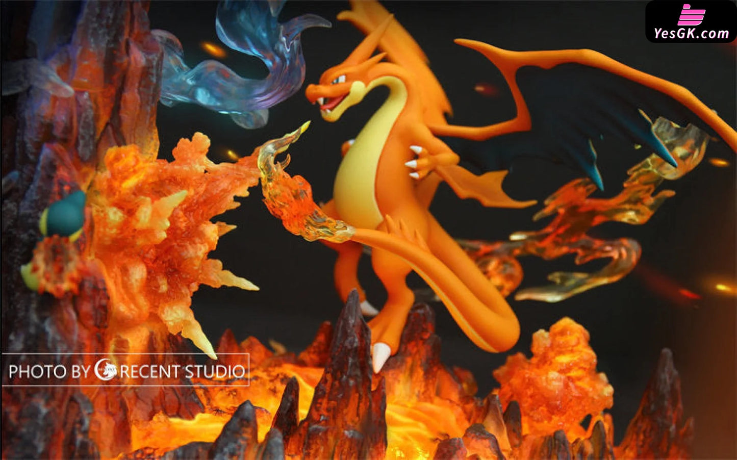 Pokémon Mega Charizard Xy Resin Statue - Crescent Studio [In Stock]