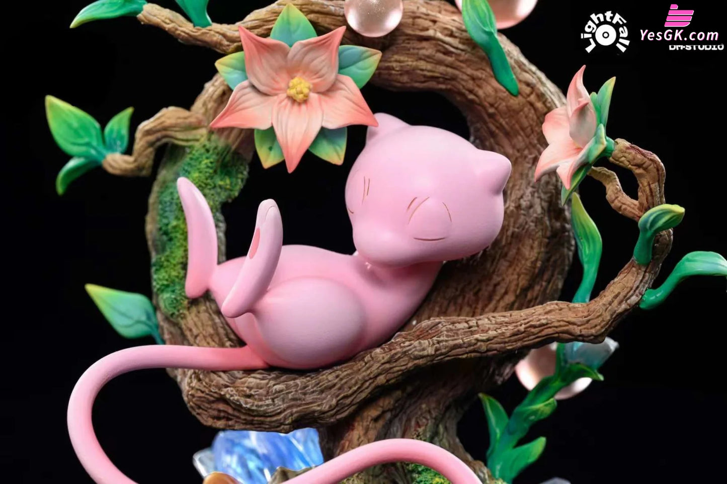 Pokémon Mew Resin Statue - Light Fall Studio & Dm [Pre-Order]