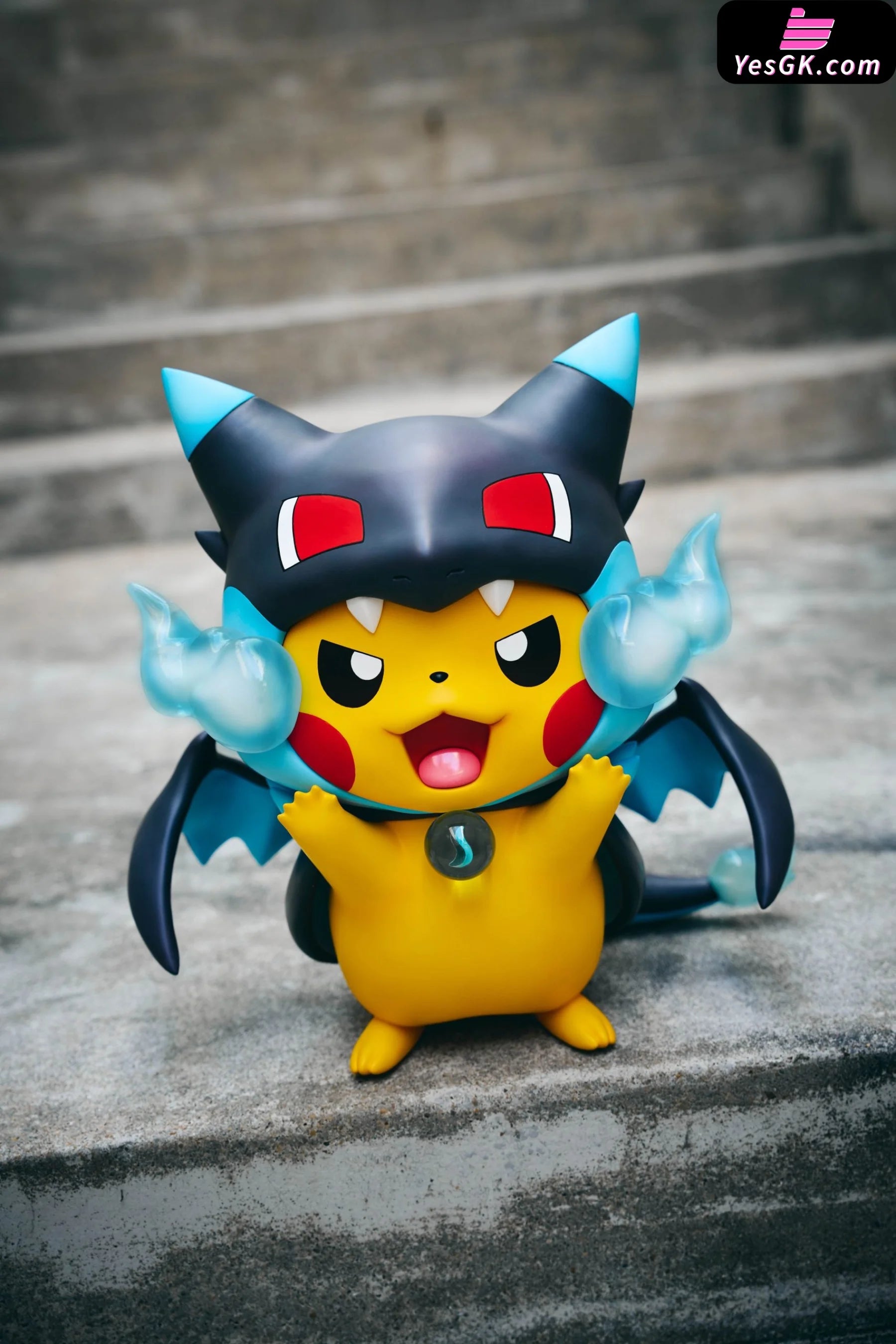 Pokémon Pikachu Cos Mega X Charizard Statue - Infinite Studio [Pre-Order]