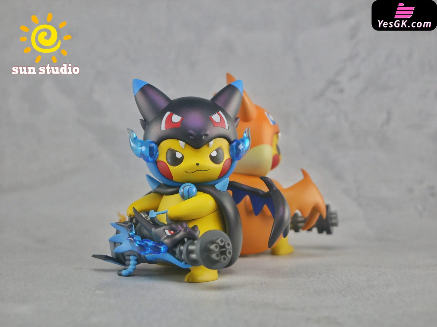 Pokemon Pikachu Cos Xy Charizard Resin Statue - Sun Studio [Pre-Order] Pokémon