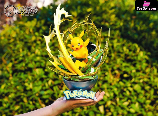 Pokémon Pikachu Resin Statue - Showhand Studio [Pre-Order]