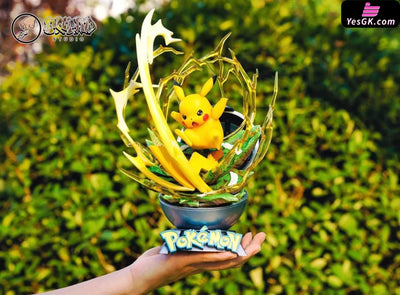 Pokémon Pikachu Resin Statue - Showhand Studio [Pre-Order]